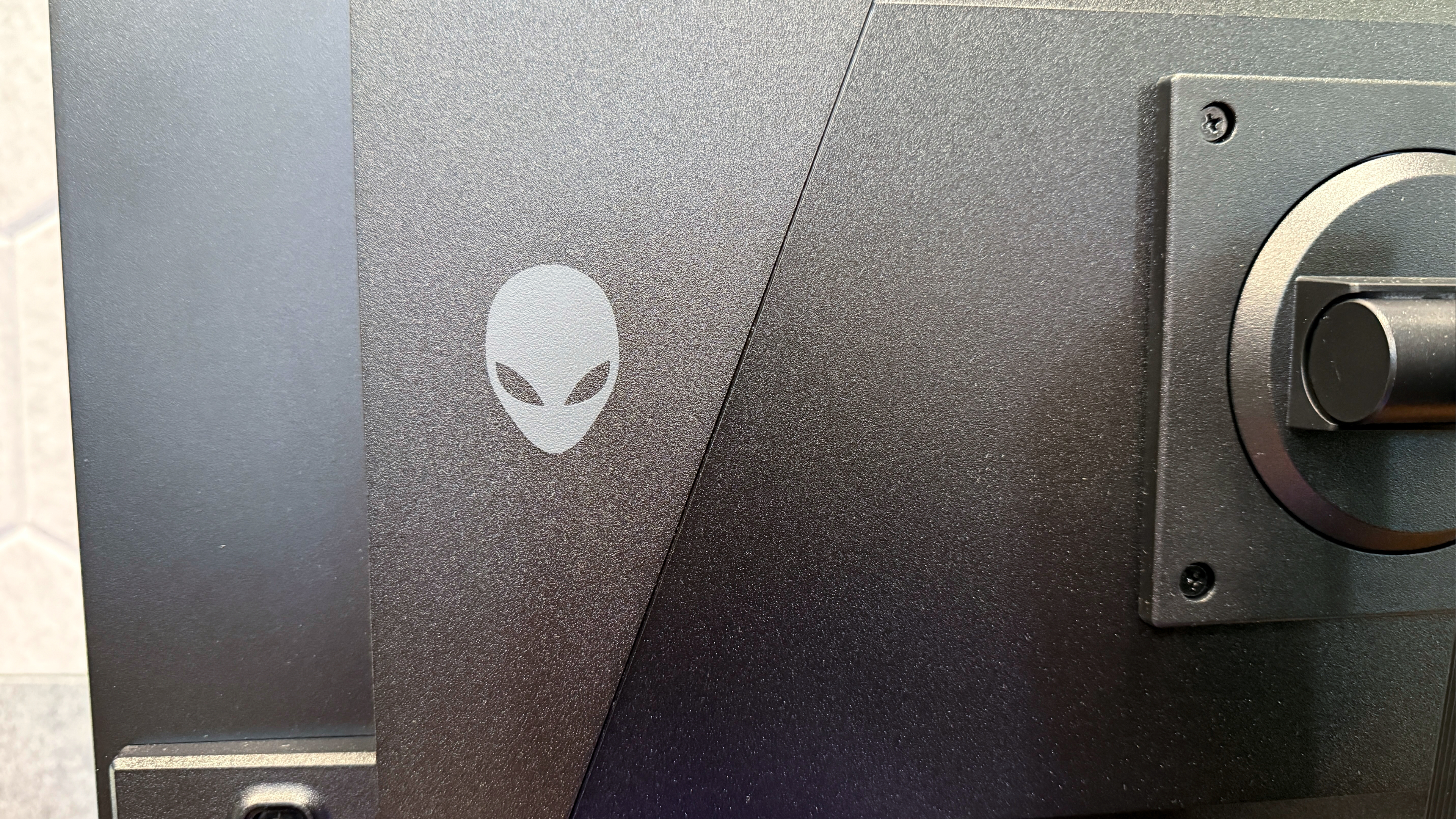 Alienware AW2726DM