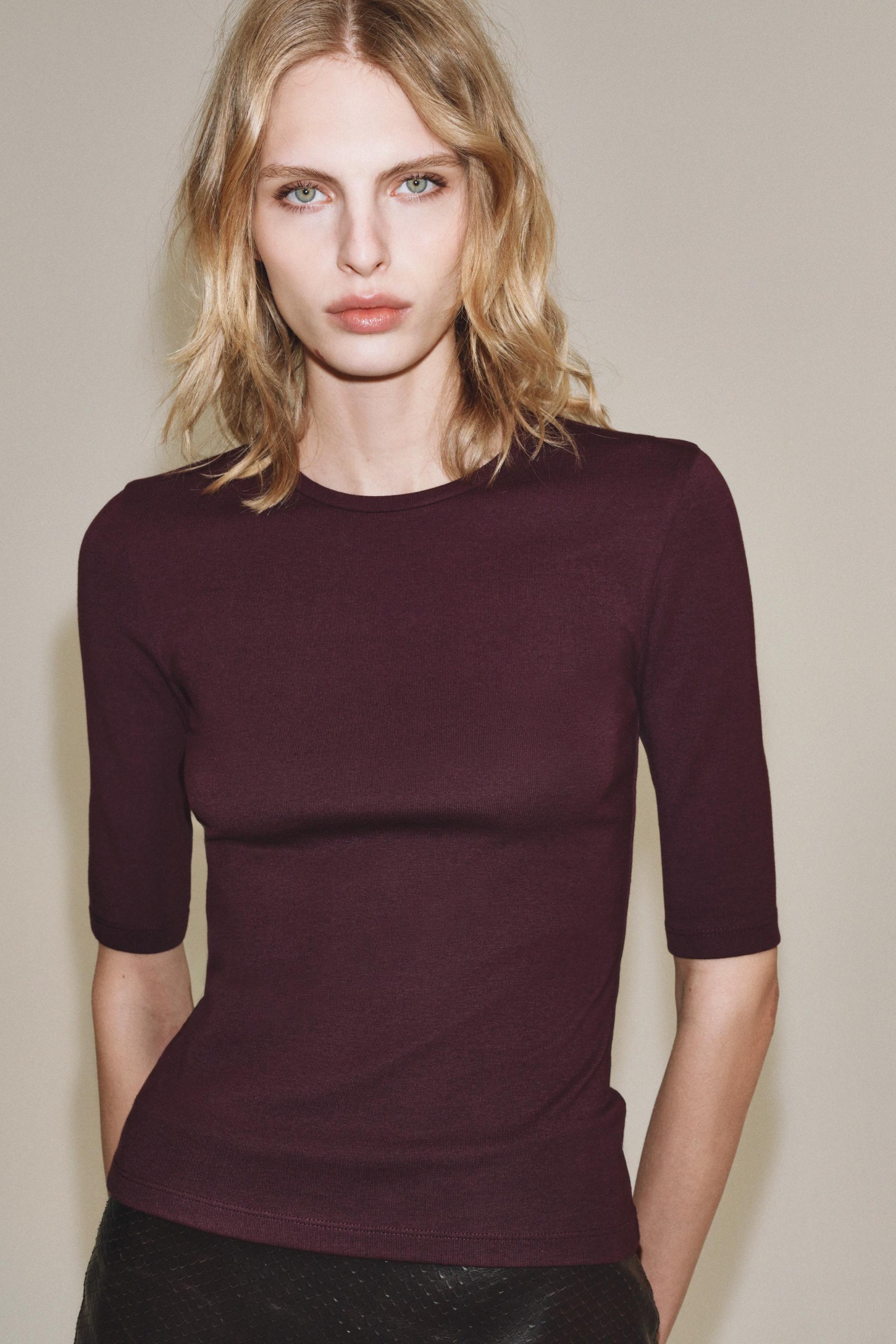 Elbow-Sleeve T-Shirt - Maroon - S