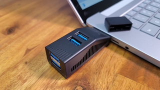 Best Tiny USB Hub: JoyReken 4-Port Mini USB 3.0 Hub