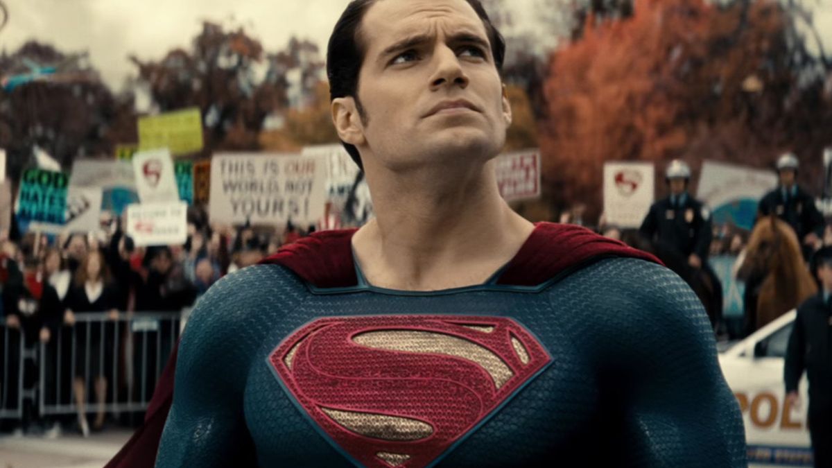 Henry Cavill all set to return as Superman in Man of Steel 2: Report