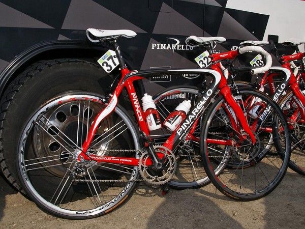 Black, white and red is a popular color combination this year and few have done it better than Pinarello.