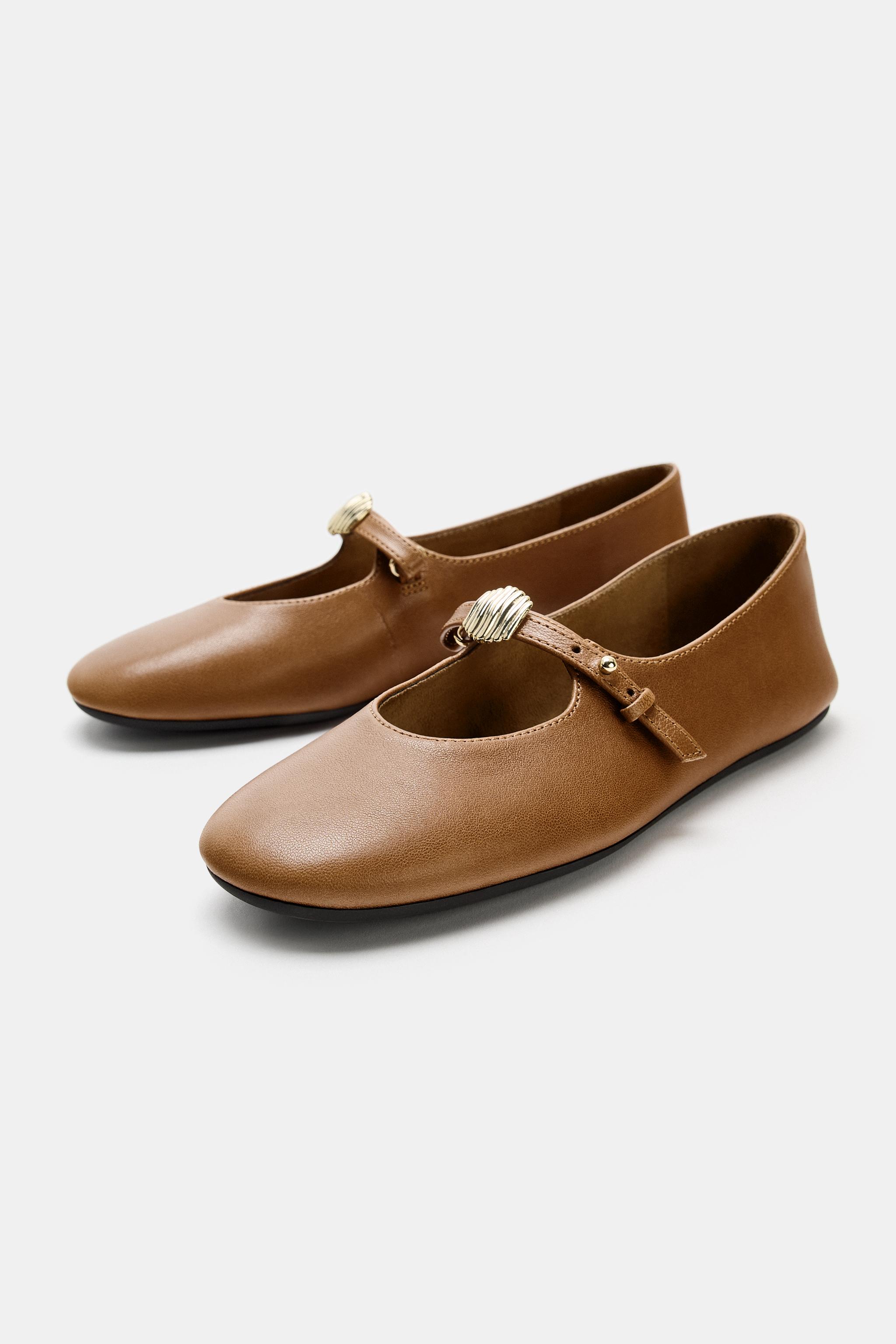 Leather Ballet Flats With Metal Appliqu&amp;Eacute;