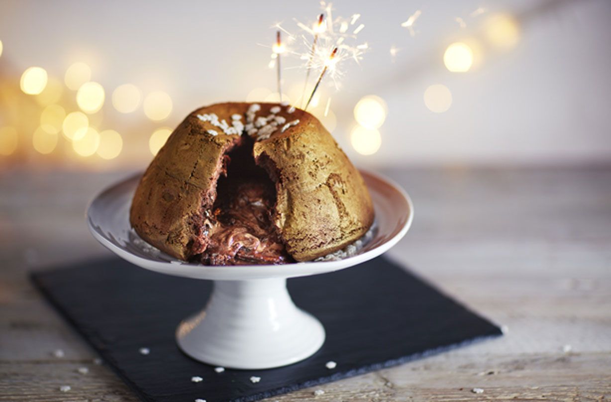 Terry&#039;s Chocolate Orange fondant cake