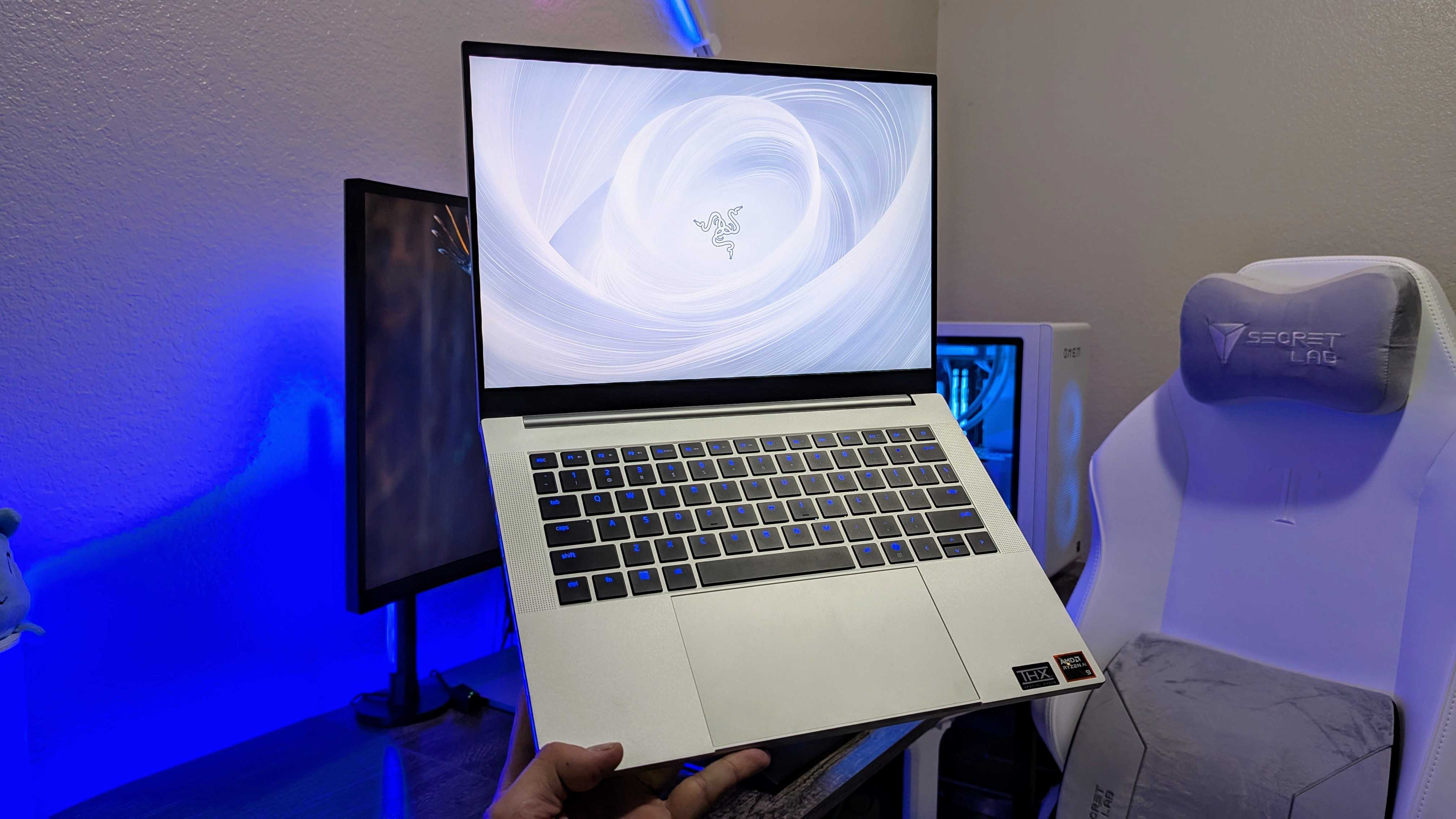 Image of the Razer Blade 14 (2025).