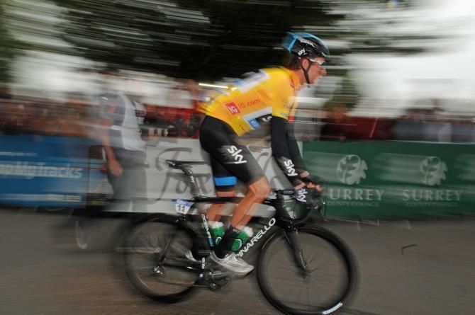 Bradley Wiggins heads to sign-in