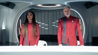 Sonequa Martin-Green and Callum Keith Rennie in Star Trek: Discovery