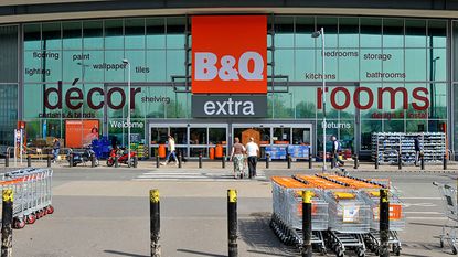 B&Q shop