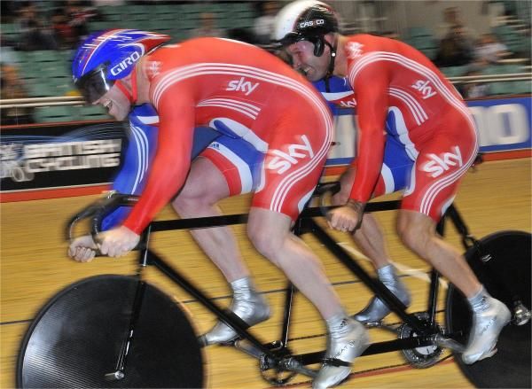 Great Britain pilot, Dave Readle, along with blind athlete Simon Jackson, power their way round the track to a Silver medal in the Men's BV1 kilometre time trial to make it a 1-2 for Great Britain