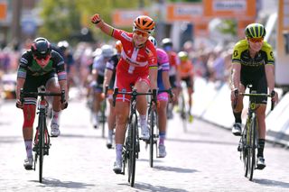 Amalie Dideriksen (Boels-Dolmans) wins stage 2