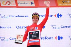 Marianne Vos wears the overall leader's jersey at La Vuelta Femenina after stage 4