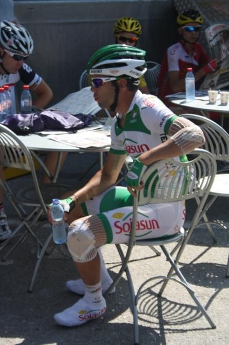 Julien el Fares (Sojasun) has been in the wars and is well-bandaged up