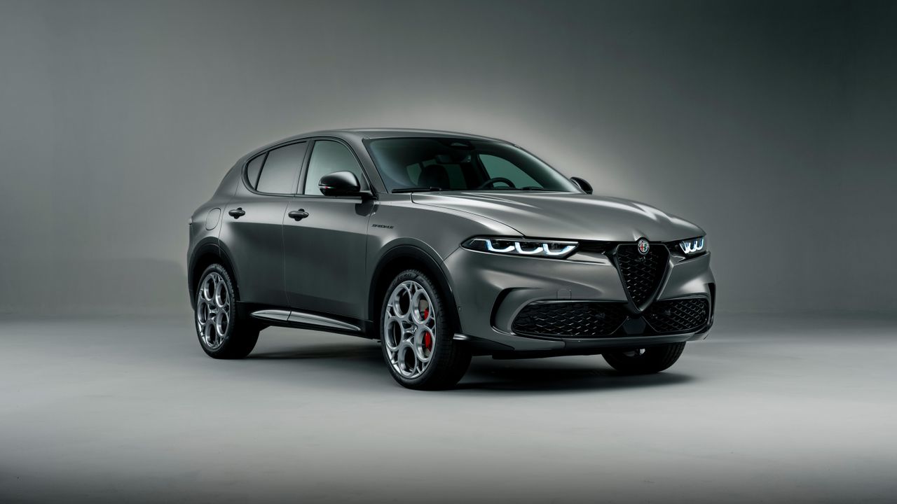 Alfa Romeo Tonale compact SUV