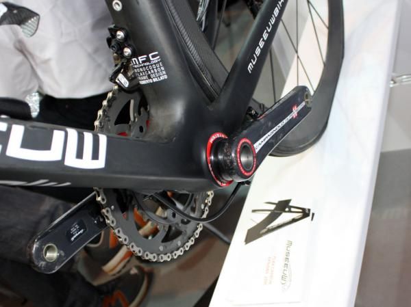 Museeuw fits the new MF-XX with a BB30-compatible bottom bracket shell.