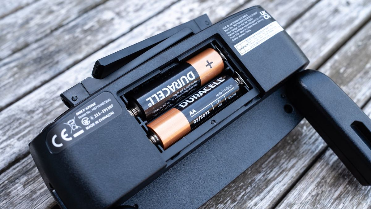 Holy Stone HS720G Drone_Back of controller showing batteries inside