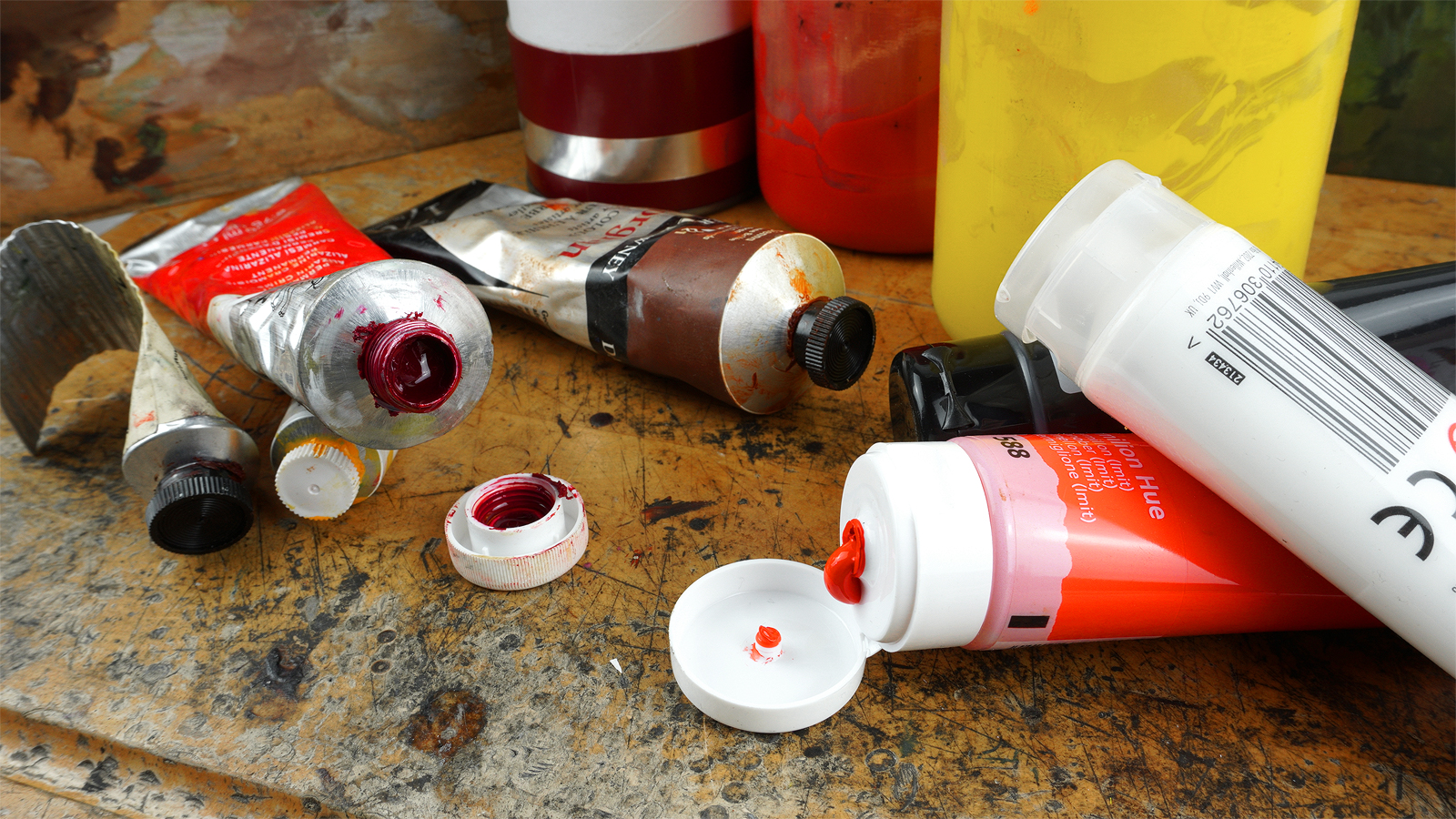 Characteristics and Advantages of Acrylic Paint