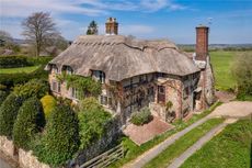 Pine Cottage, Amberley.