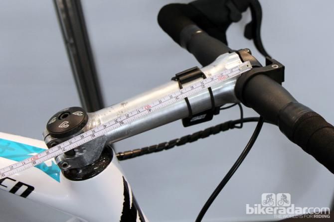Rotor made this incredibly long (165mm!) custom stem for Astana's Andrey Kashechkin a few years ago and these days it's certainly looking a little worse for wear. The surface is starting to corrode and the original faceplate has been replaced by a two-bolt unit from another company with the original threads drilled and retapped to fit.