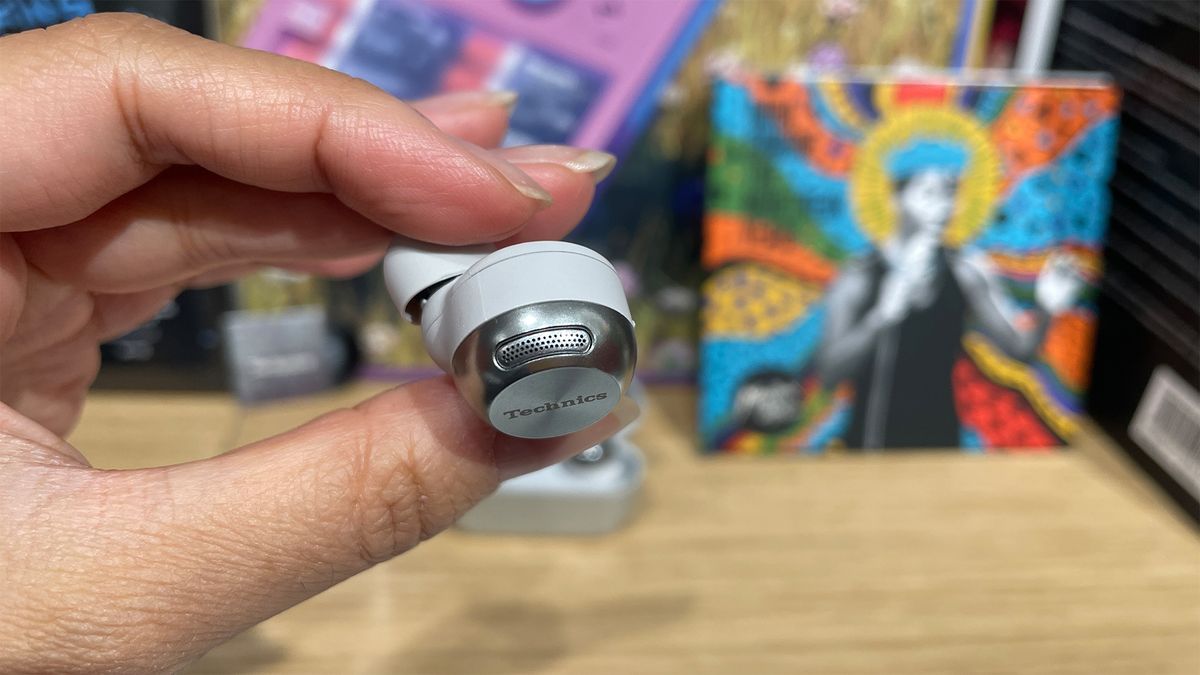 Technics EAH-AZ100 wireless earbuds