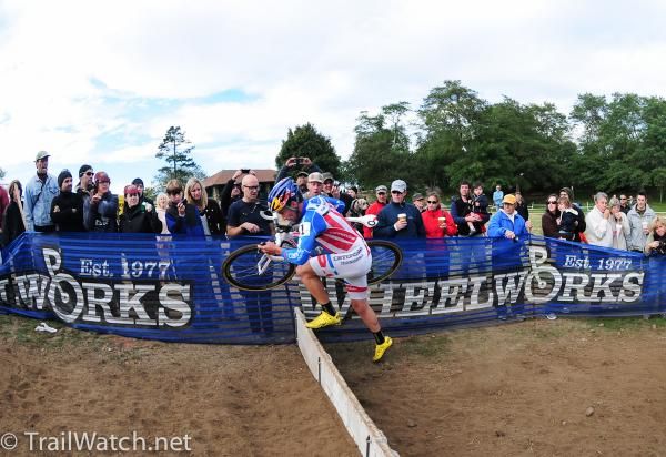 Tim Johnson (Cannodale-Cyclocrossworld.com) all alone over the barriers