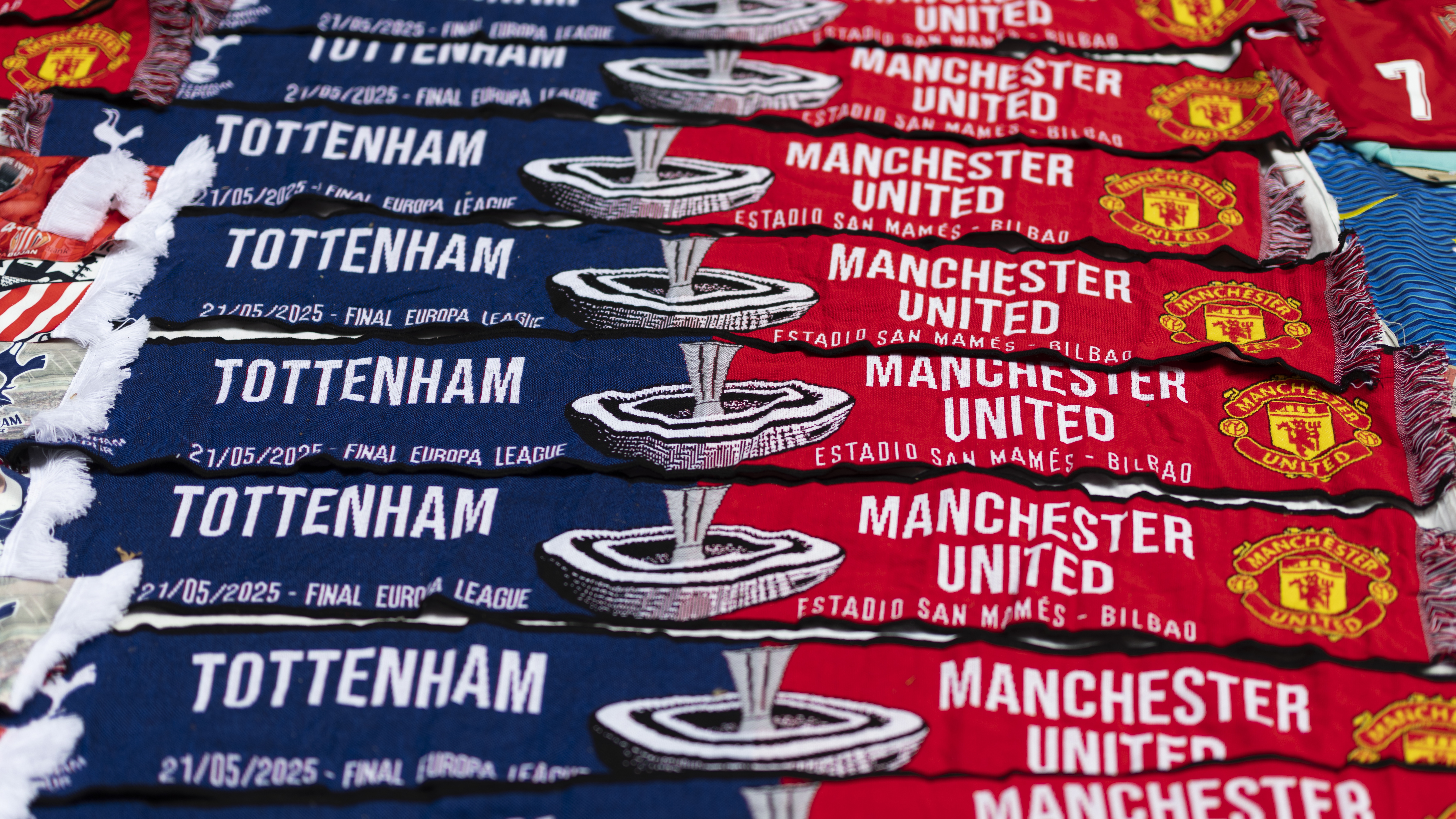 Tottenham vs Man Utd Scarf