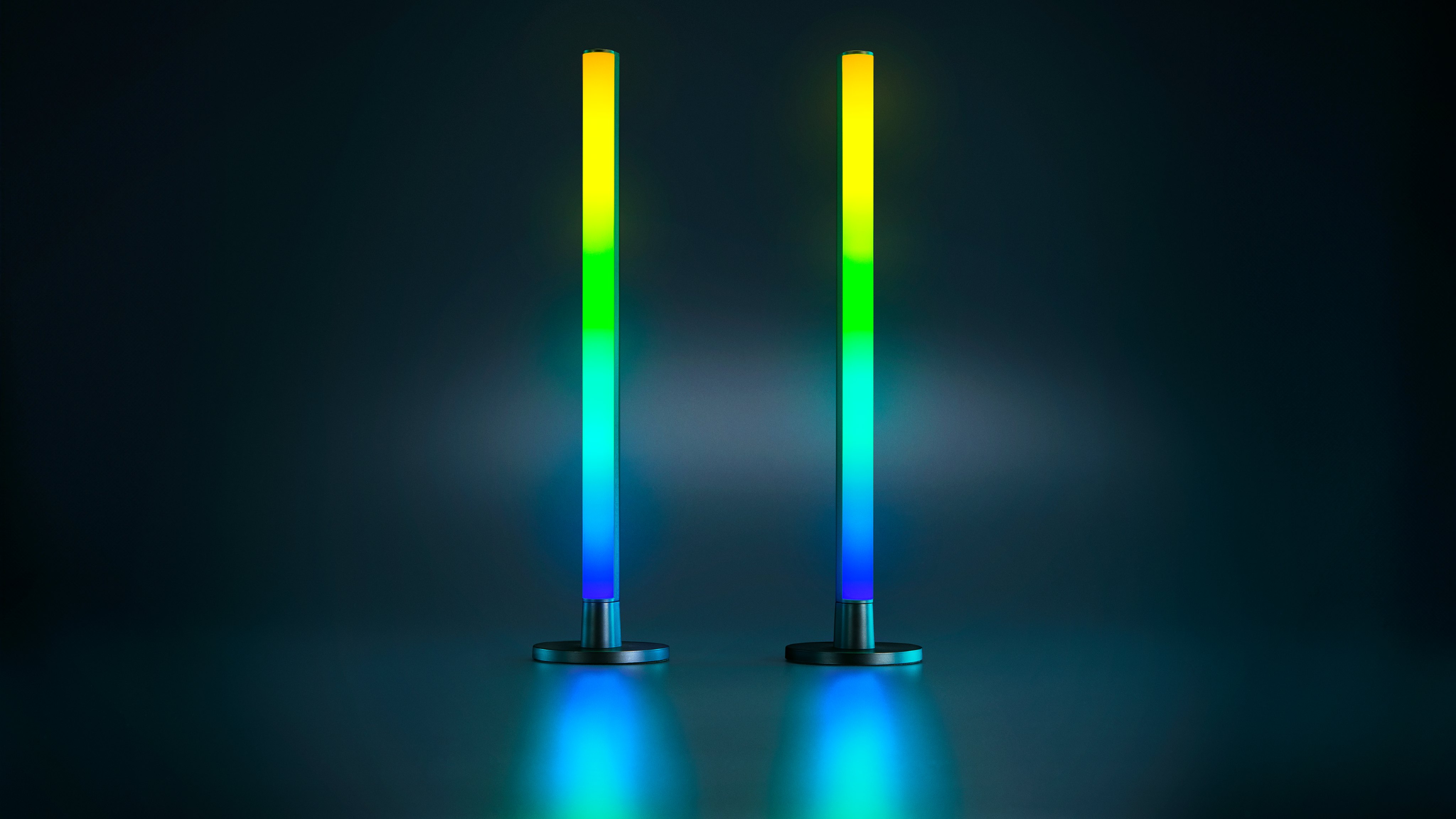 Image of the Razer Aether Standing Light Bars.