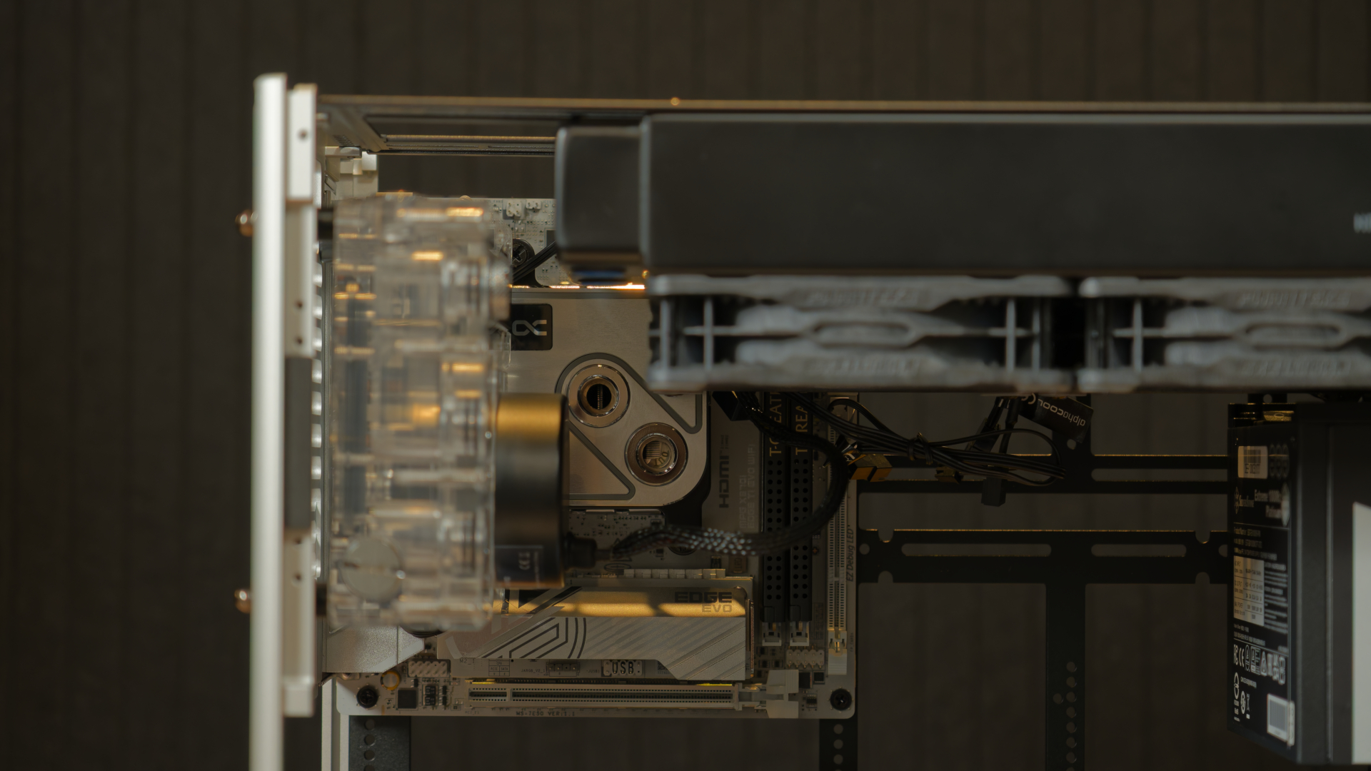 Greyscale ITX Build Cooling