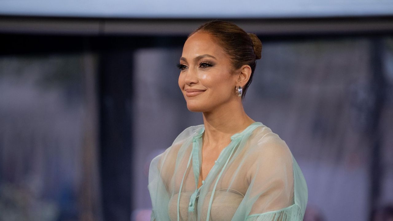 Headshot of Jennifer Lopez