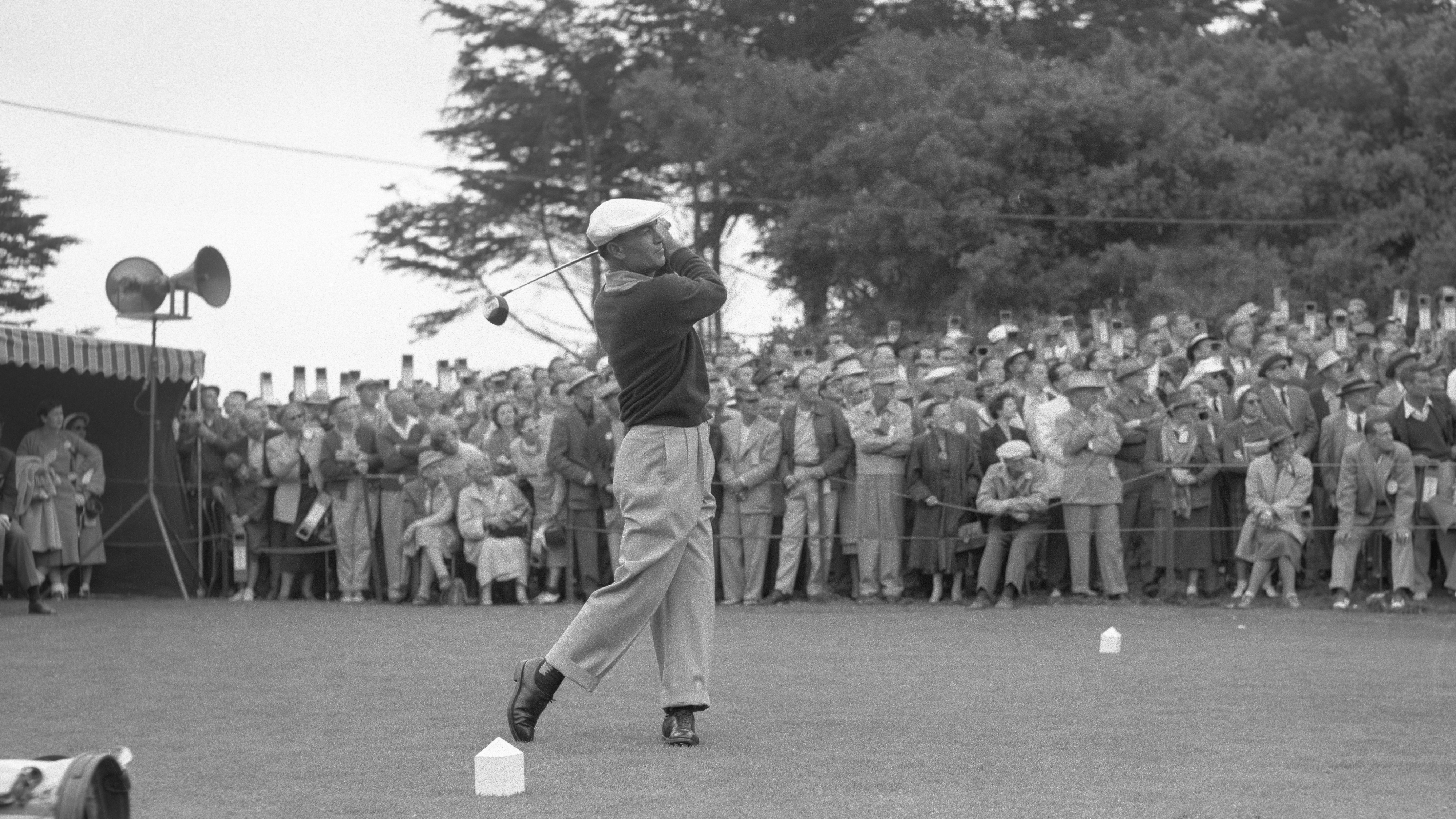 Jack Fleck hitting his tee shot on the playoff hole at the 1955 US Open
