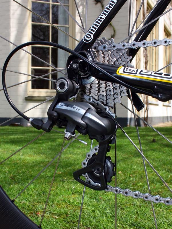 Cavendish's Dura-Ace rear derailleur is bolted to a team-only non-replaceable hanger.