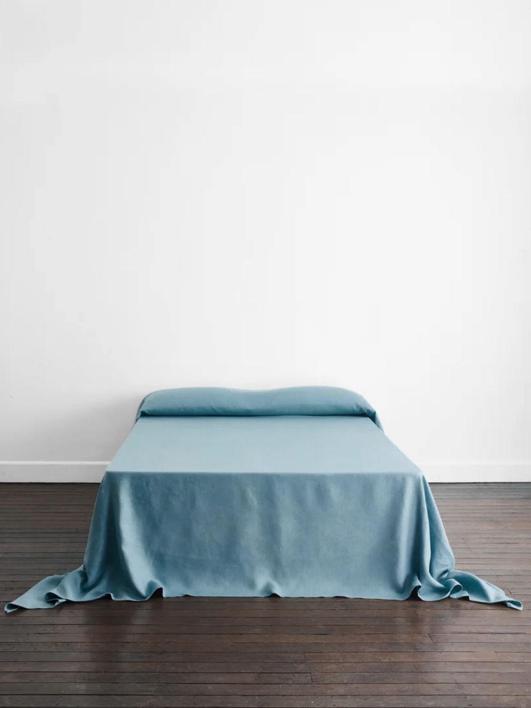 Bed Threads, Lagoon Heavy Linen Bed Cover