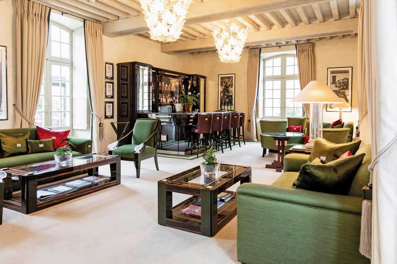 Bar at H&amp;ocirc;tel &amp;amp; Restaurant Lalique