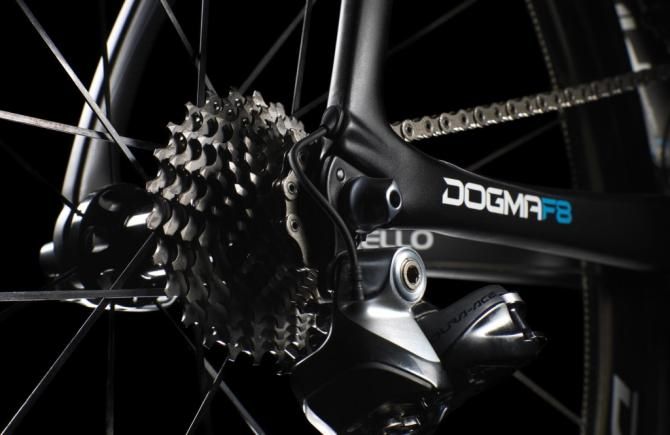 Neat cable port exit on the Pinarello Dogma F8