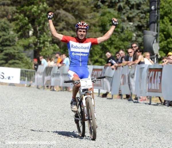 Michiel van der Heijden (Rabobank Giant Offroad Team) celebrates victory in Windham