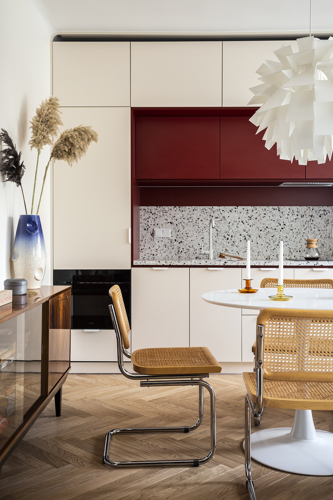 A small dining space within the kitchen