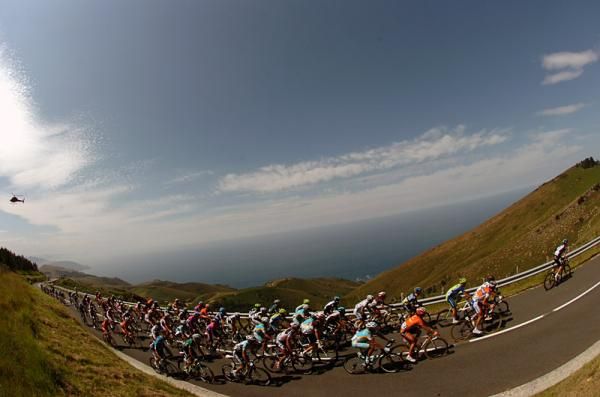 The peloton in action during the 2012 Clasica San Sebastian.
