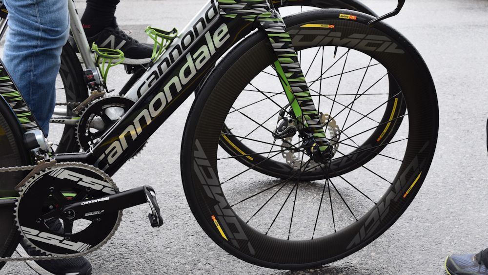 This is the first time we have seen the disc brake version of the new Mavic Comete SL wheels