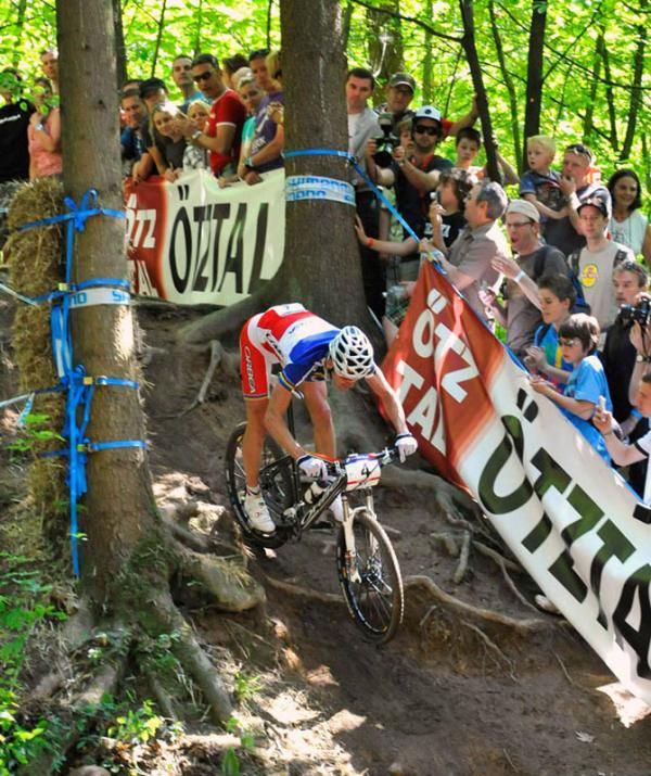 Julien Absalon continued his unbeaten streak at Offenburg.