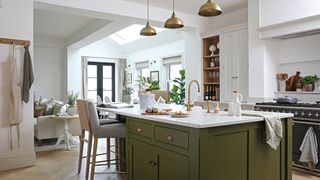 3 best paint colours for a country kitchen that oozes warmth and character