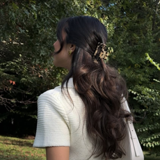 claw clip hairstyles