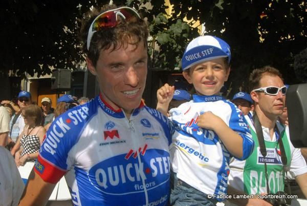 Sylvain Chavanel gets ready for the podium ceremony, bringing a special prize along