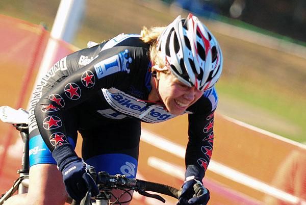 Anna Milkowski (Bikereg.com) finishing on the pavement.