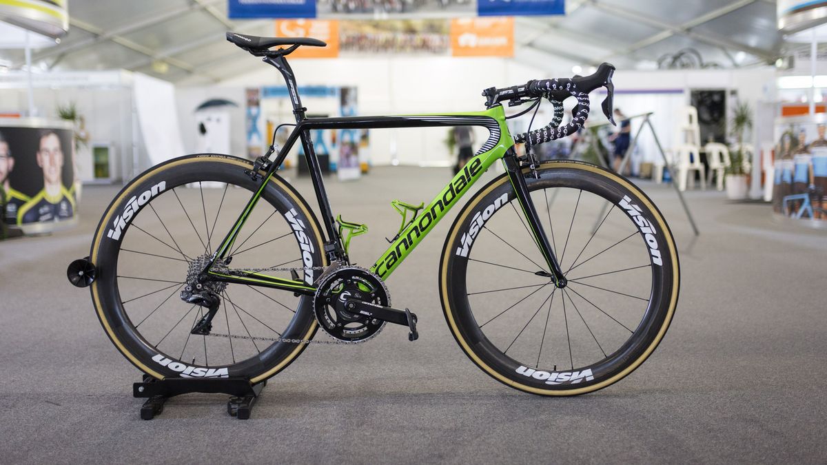 EF-Drapac's Cannondale SuperSix Evo with Shimano Dura-Ace R9150, FSA cranks and Vision wheels