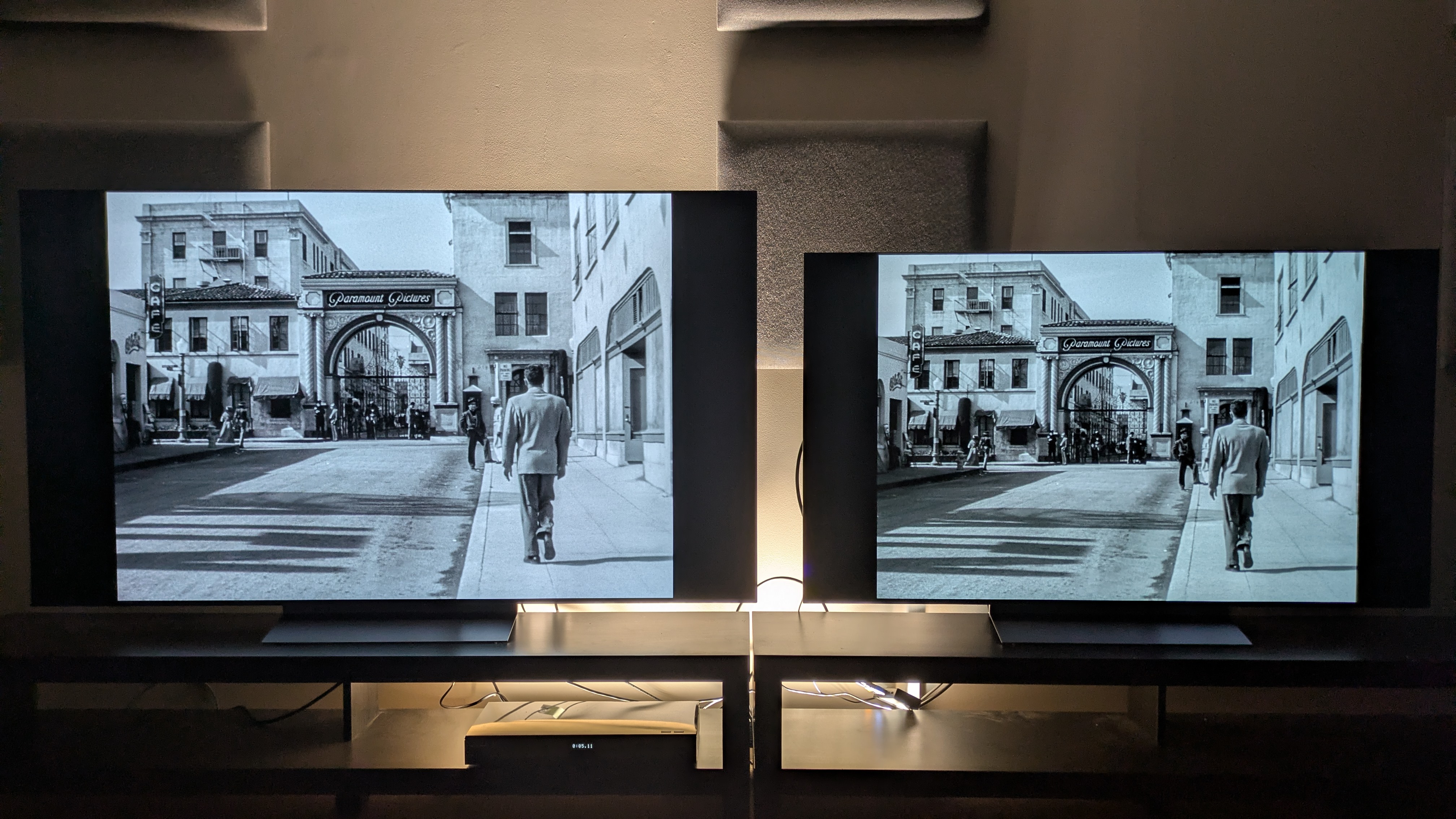 LG C6 (left) and LG C5 (right) OLED TVs showing the Paramount Pictures gate from Sunset Boulevard. Both TVs again display this well but the C6's color temperature is more accurate