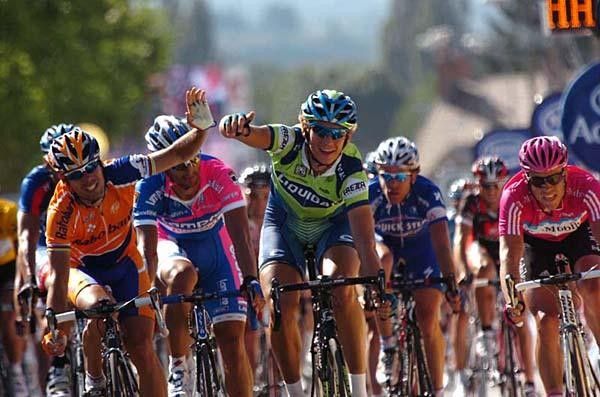 Freire is annoyed at losing another sprint by such a small margin