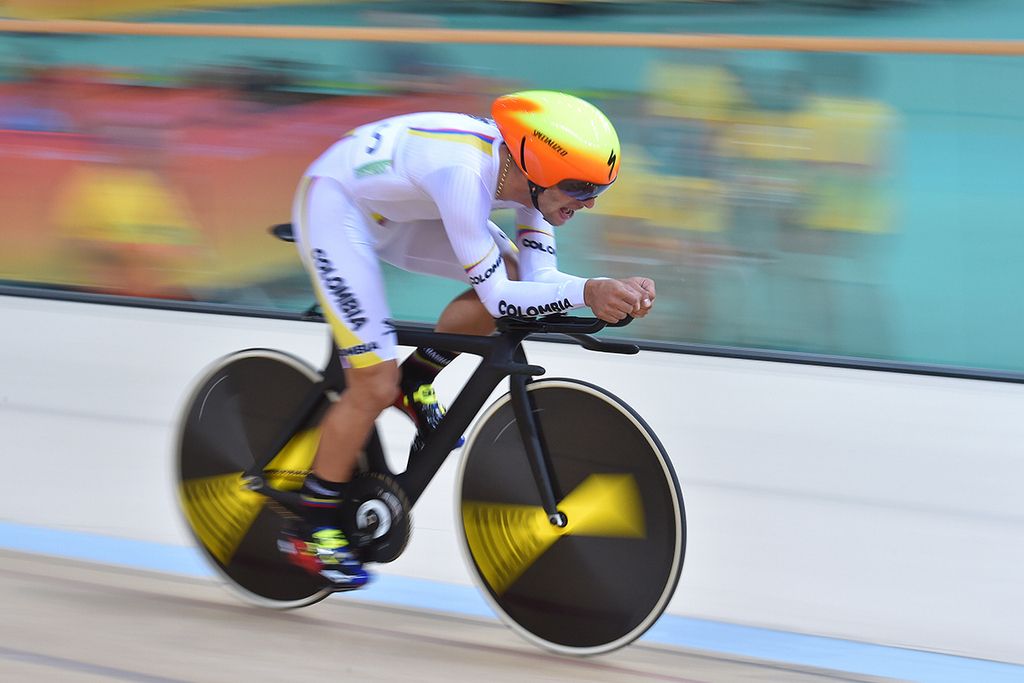 Fernando Gaviria (Colombia) would finish the individual pursuit in tenth