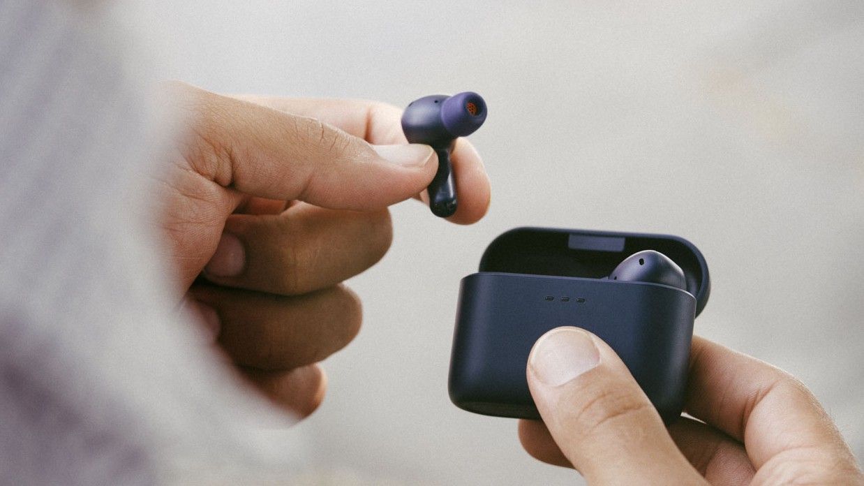 whathifi.com - Harry McKerrell - Cambridge Audio adds Dolby Audio and a new colourway to its affordable wireless earbuds