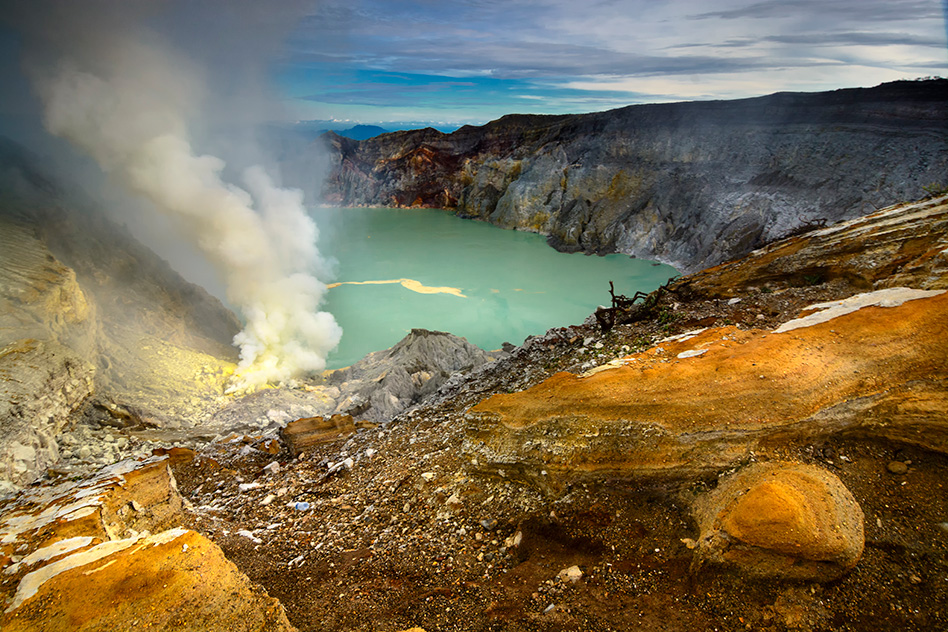 Early water on Earth