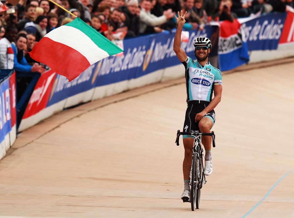 Tom Boonen wins the 2012 Paris-Roubaix