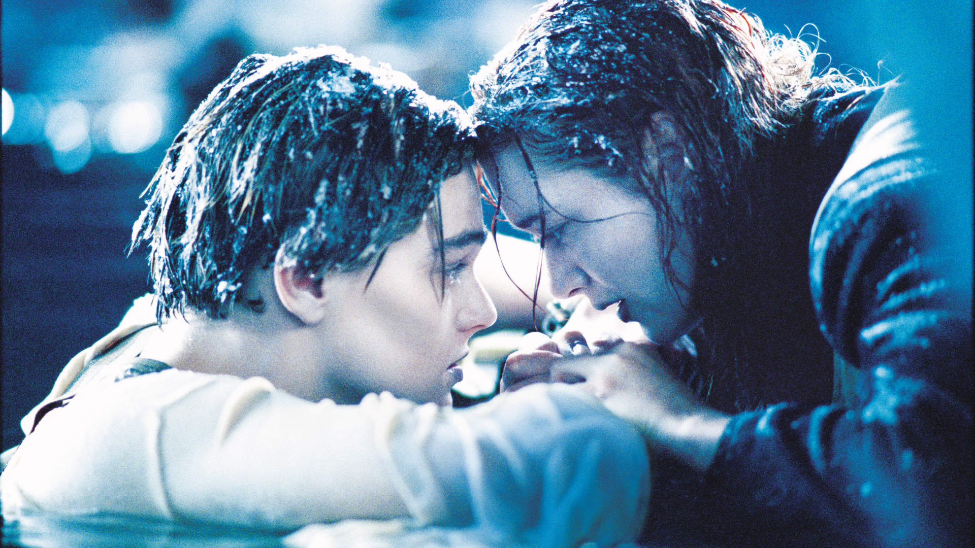 Could Jack have fit on the door with Rose in Titanic? Director James  Cameron conducted a study to find out once and for all. - CBS News