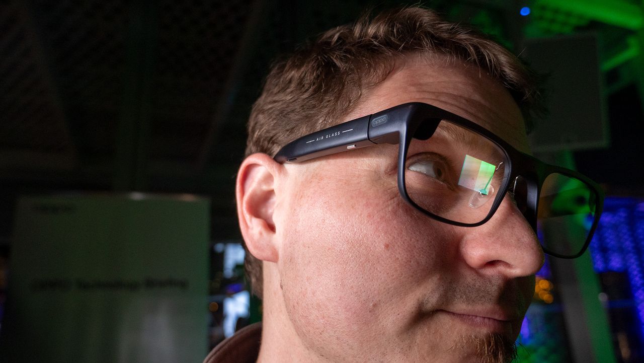 Hands-on with Oppo Air Glass 3 at MWC 2024 in Barcelona